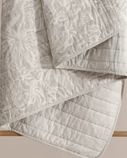 Ocean Deep Reversible 3-Piece Full/Queen Quilt Set